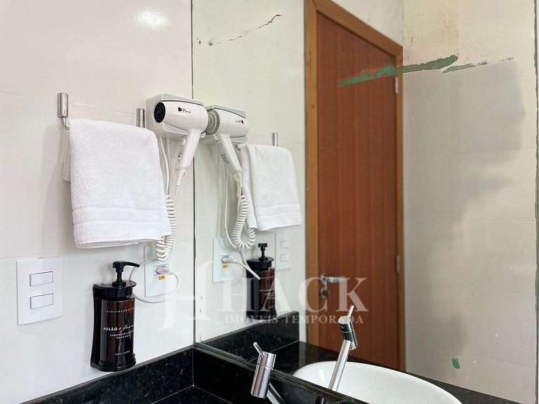 202 | Apt. 287 • Budget-Friendly with Balcony, 5-Min Walk to