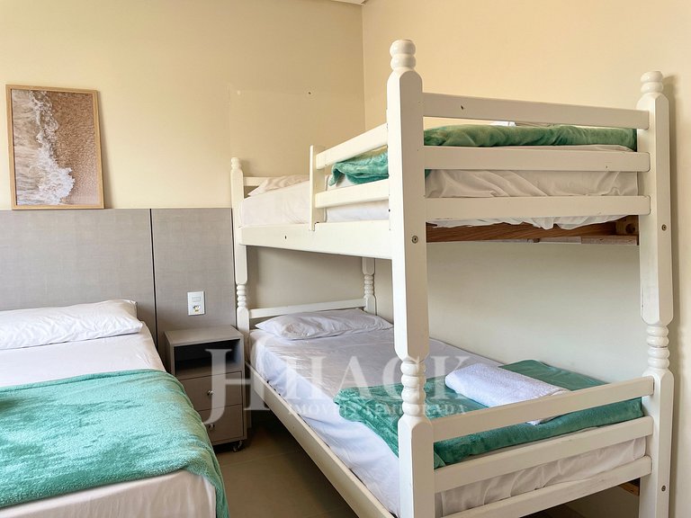 Apartamento Aurora – Até 7 pessoas, 250m da Praia Bombas