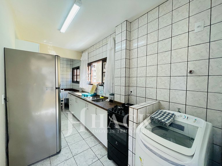 07 | Res. 305 • Spacious for 12 Guests – 5-Min Walk to the B