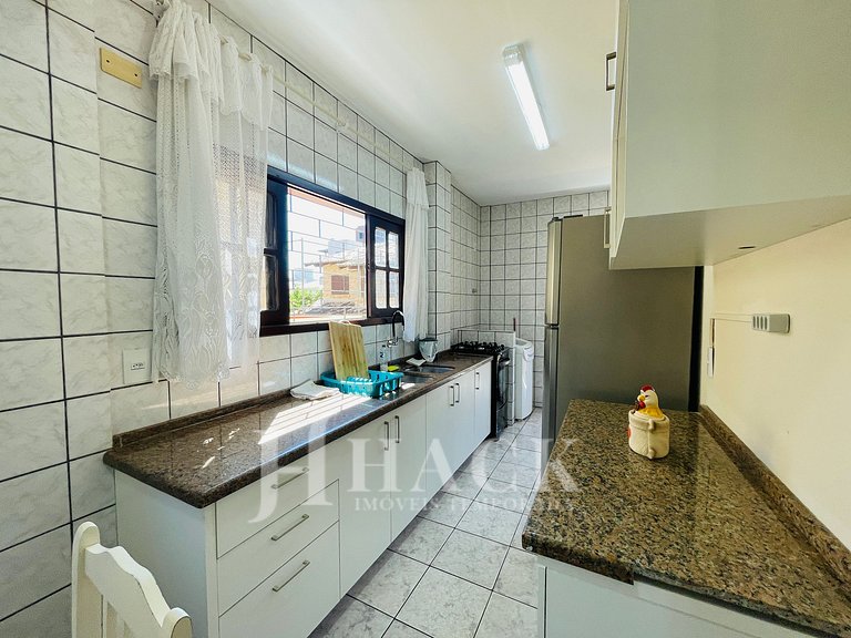 07 | Res. 305 • Spacious for 12 Guests – 5-Min Walk to the B