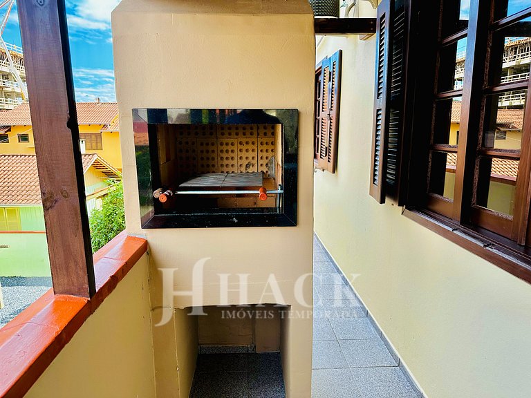 07 | Res. 305 • Spacious for 12 Guests – 5-Min Walk to the B