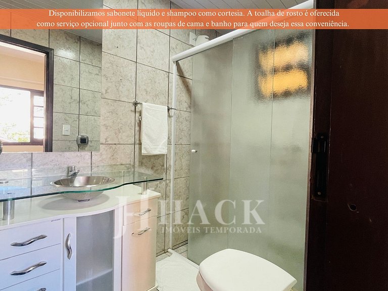 07 | Res. 305 • Spacious for 12 Guests – 5-Min Walk to the B