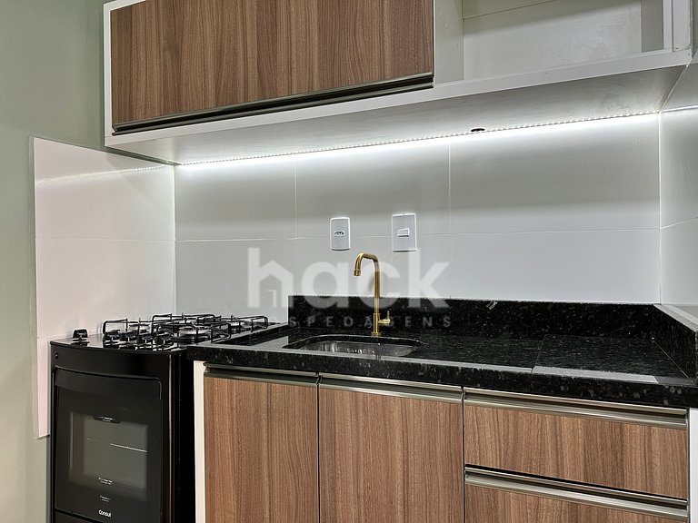 02-305 • Ideal para Casal • 300m da Praia