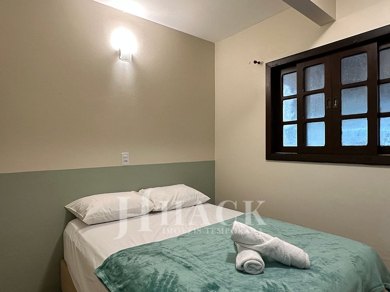 03 | Res. 305 • Cozy Apartment for Couple – 5min from the Be