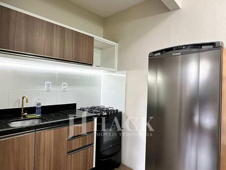 03 | Res. 305 • Cozy Apartment for Couple – 5min from the Be