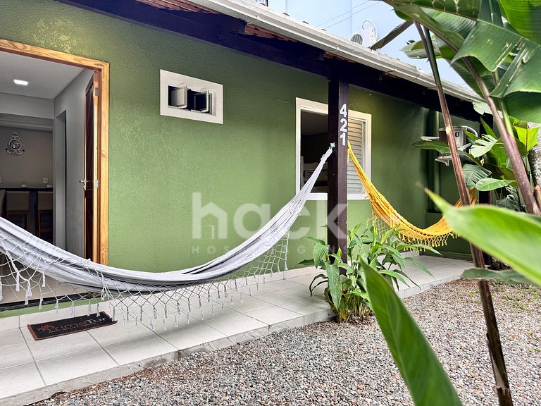 House 421 • Pool • 5 Bedrooms - 5min from Bombas Beach