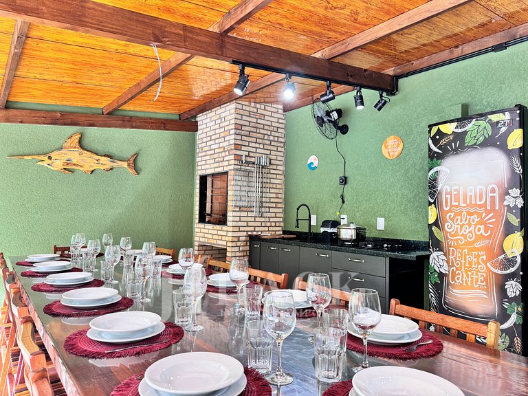Casa con piscina de 5 habitaciones en la playa de Bombas