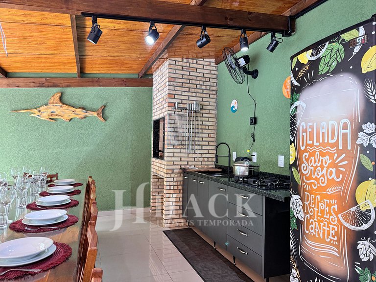 Casa com Piscina de 5 quartos na praia de Bombas