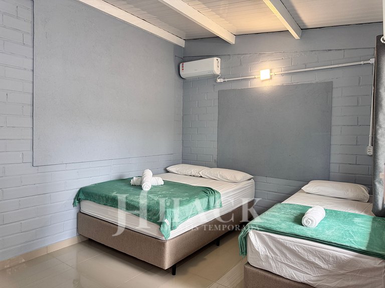 Casa com Piscina de 5 quartos na praia de Bombas