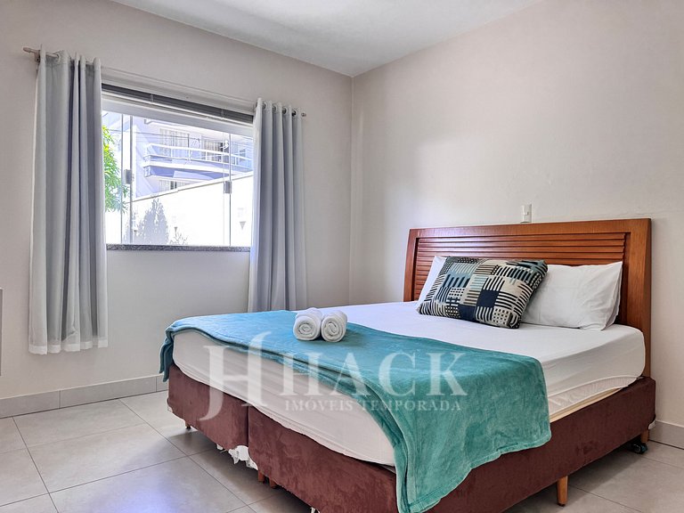 House 404 – Cozy Stay Just 350m from the Sea in Bombas – Per
