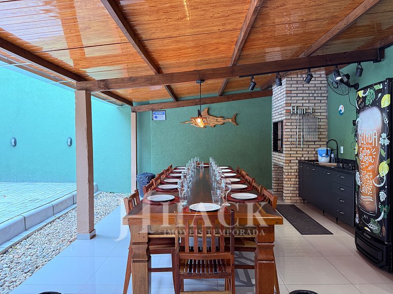 Casa com Piscina | 421 • 5 quartos - 5min da Praia de Bombas