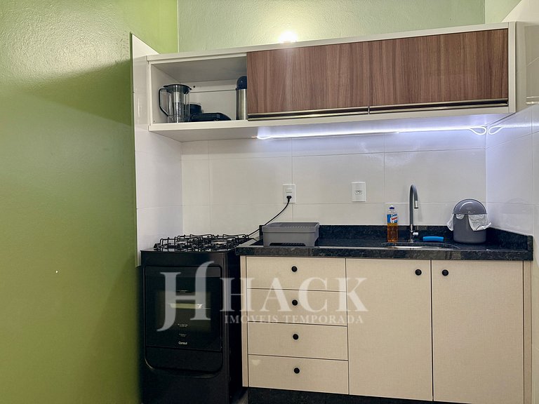 02 | Res. 305 • Cozy Apartment for Couple – 5min from the Be