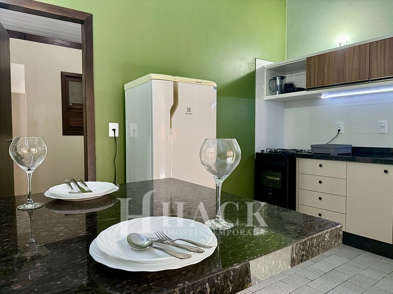 02 | Res. 305 • Cozy Apartment for Couple – 5min from the Be