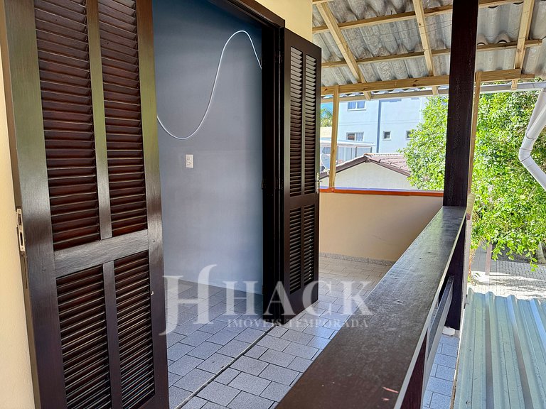 02 | Res. 305 • Cozy Apartment for Couple – 5min from the Be