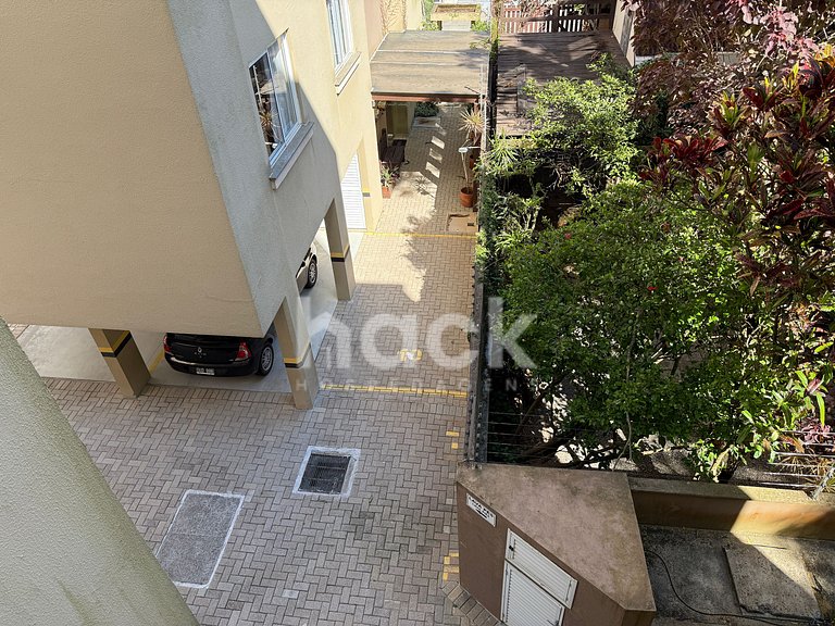 Apartment 302 – Spacious and Bright with Balcony Barbecue