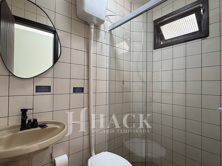 02 | Res. 305 • Cozy Apartment for Couple – 5min from the Be