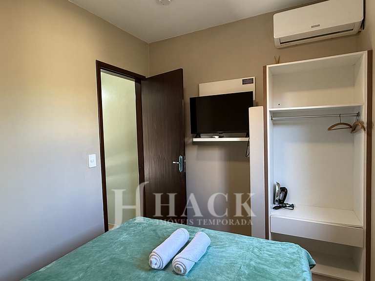 02 | Res. 305 • Cozy Apartment for Couple – 5min from the Be