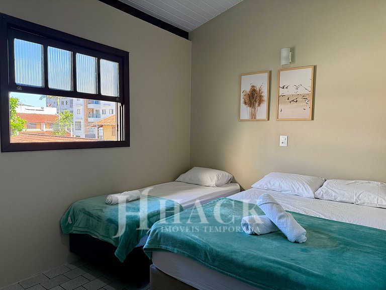 02 | Res. 305 • Cozy Apartment for Couple – 5min from the Be