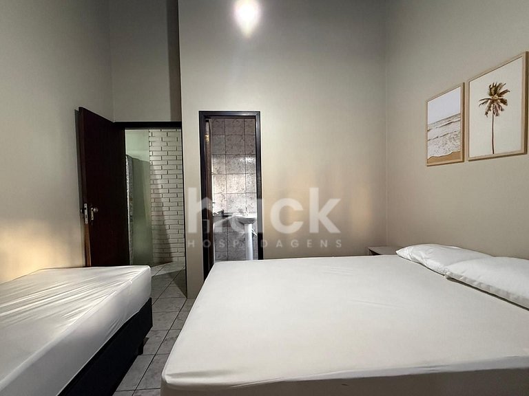 08 | Res. 305 • Cozy Apartment for Couple – 5min from the Be