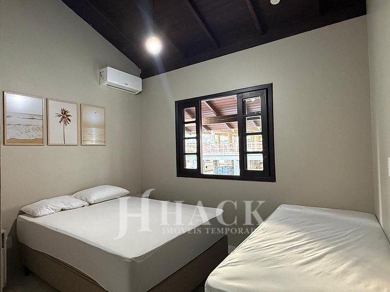 02 | Res. 305 • Cozy Apartment for Couple – 5min from the Be