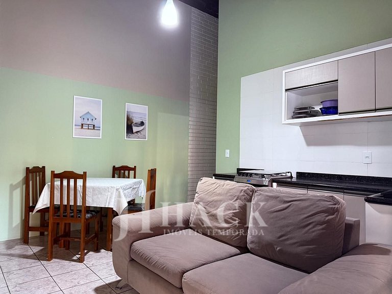 02 | Res. 305 • Cozy Apartment for Couple – 5min from the Be