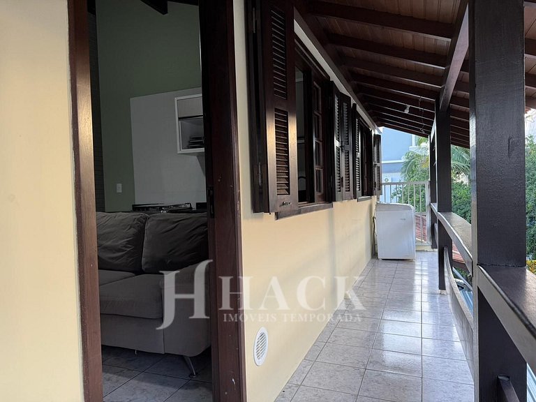 02 | Res. 305 • Cozy Apartment for Couple – 5min from the Be