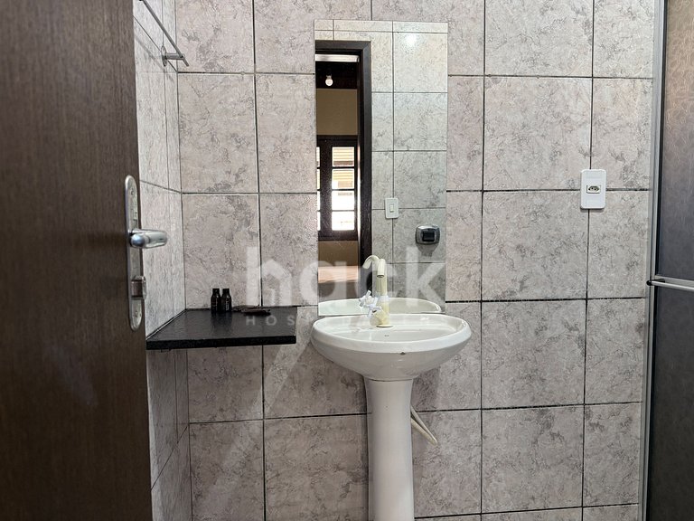 08-305 - Aconchegante Apê Triplo - 5min da Praia