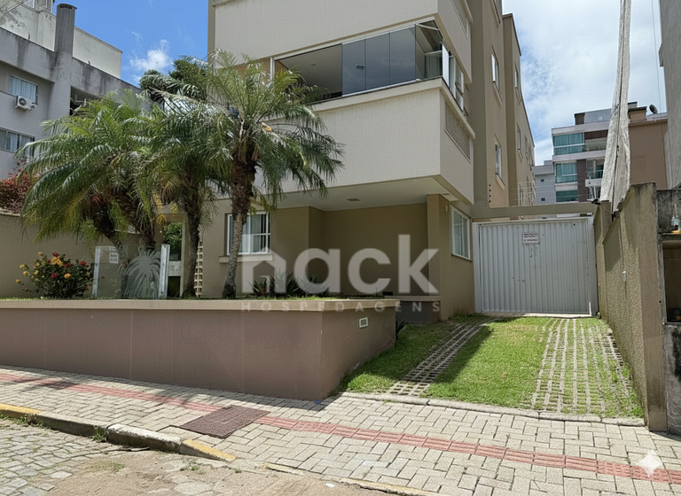 Apartment 302 – Spacious and Bright with Balcony Barbecue