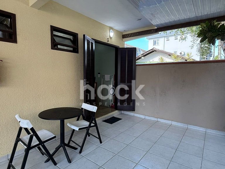 03 | Res. 305 • Cozy Apartment for Couple – 5min from the Be